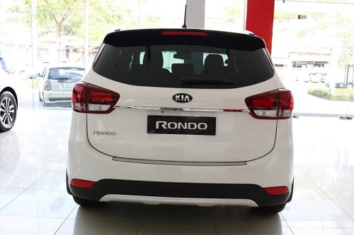 đuôi xe kia rondo máy dầu dat